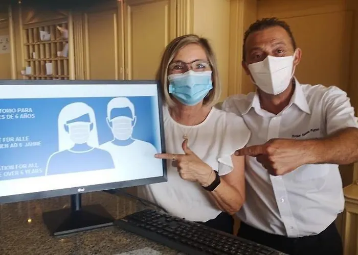 Atlantic Club 아파트호텔 4*